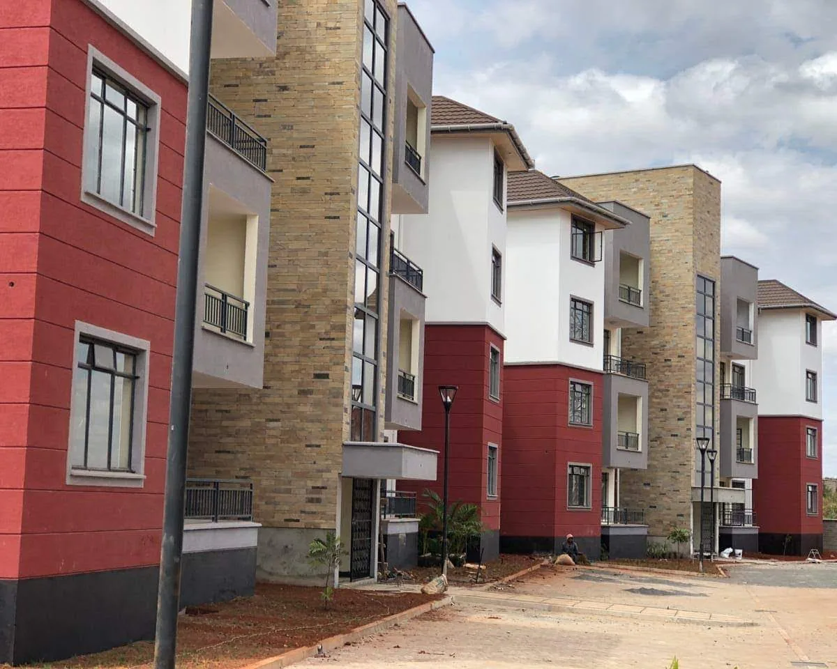 Apartment block with Mazeras stone cladding on the stair towers